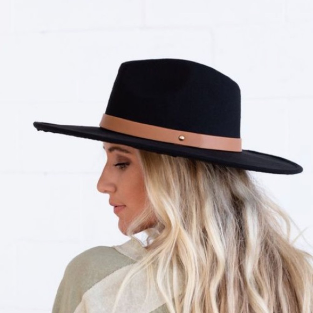 Felt hat.